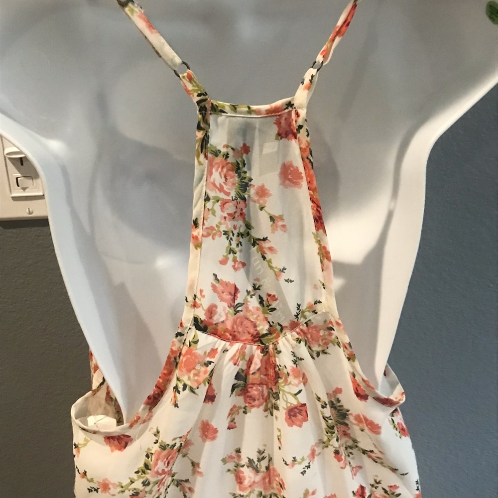 Floral Top - Picture 4 of 12